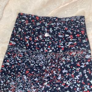 lululemon leggings! SIZE 2! limited addition